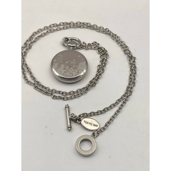 Tokyo Bay Quartz Pendant Pocket Watch Necklace 30" -  Open Face - New Battery - Picture 4 of 9